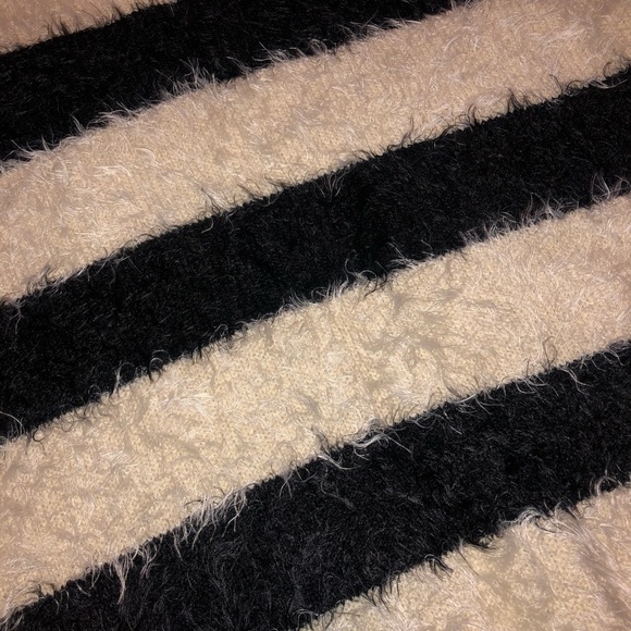 Sweater - Picture 3 of 3